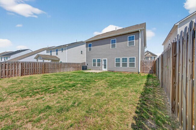 Building Photo - 255 Mansell