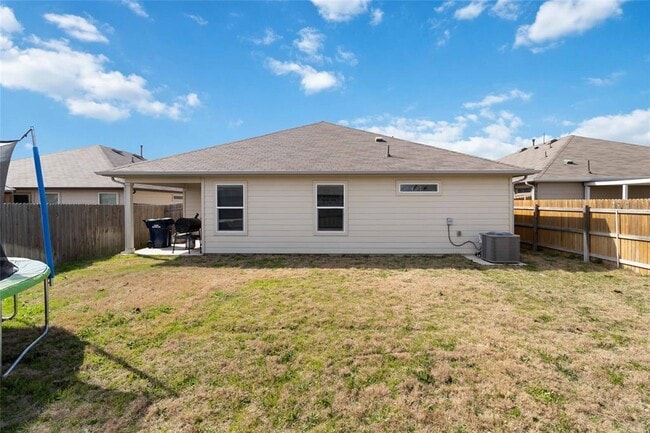 Building Photo - 114 Groves Ln