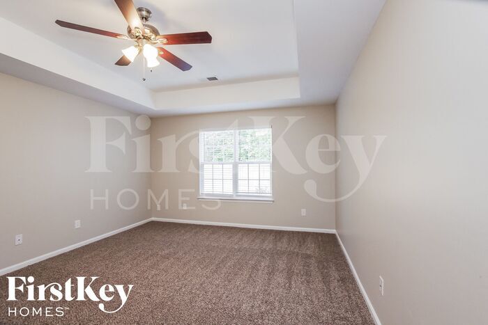 Building Photo - 4075 Shadetree Dr