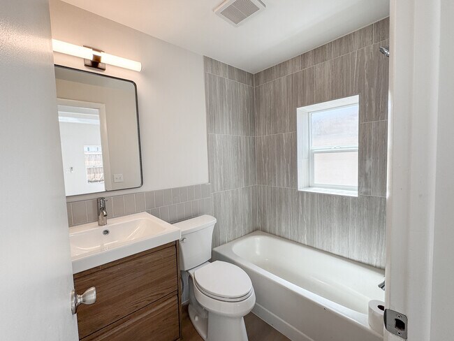 Building Photo - 2070 1/2 S Gilpin St