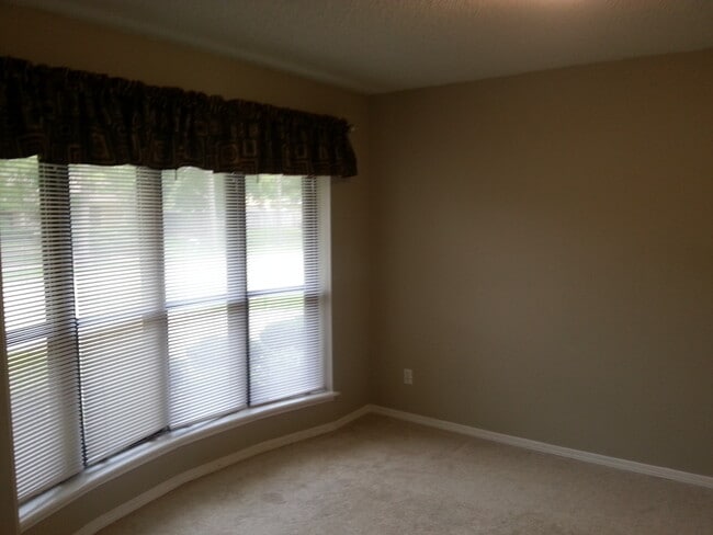 Building Photo - 5415 Bayou Dr