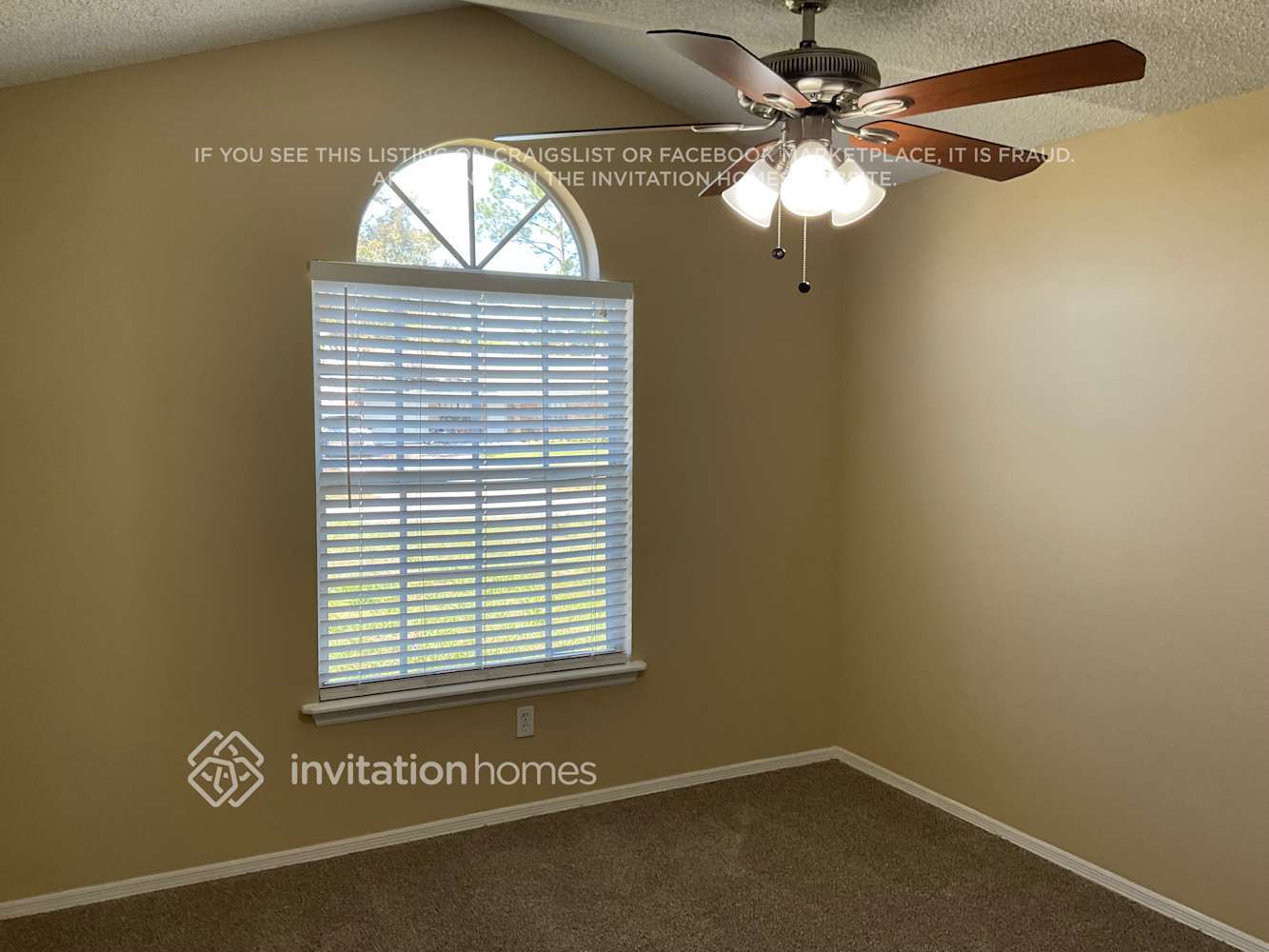 Building Photo - 1465 3rd Ave