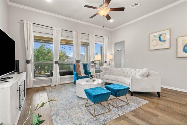 Building Photo - 11901 Deering Pl