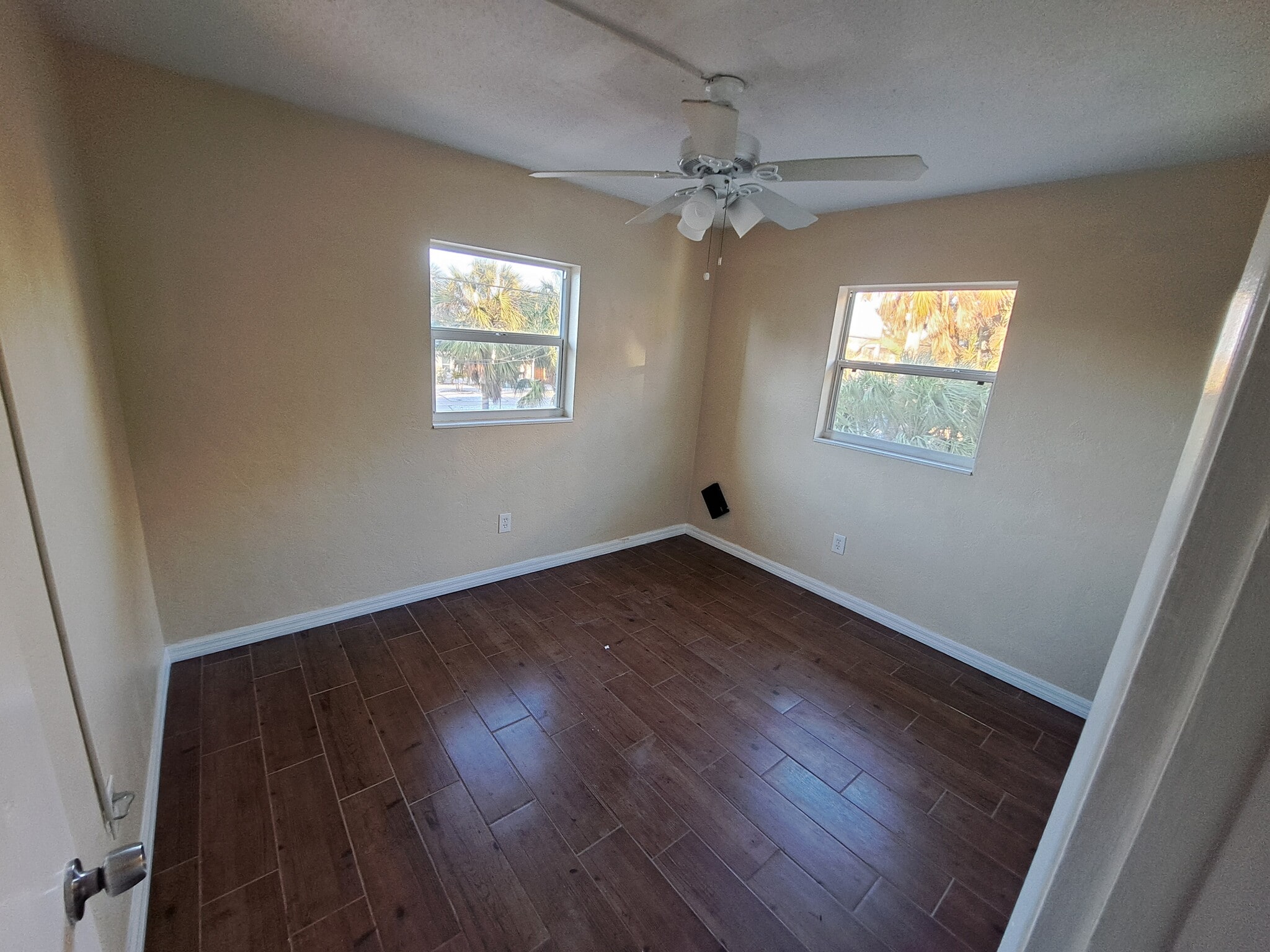 Bedroom 1 view in - 35 44th Avenue