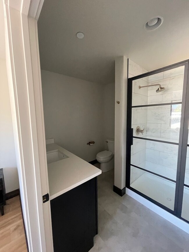 Building Photo - Whitefish townhouse for rent! 3 bed 2.5 ba...