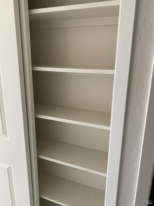 Building Photo - 11 Andrew Dr