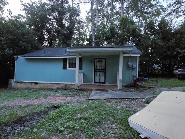 Primary Photo - 932 Summit Ave