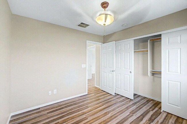 Building Photo - 16317 N 152nd Ave