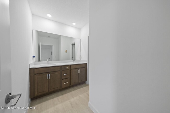 Building Photo - 715 Veridian Cir NW