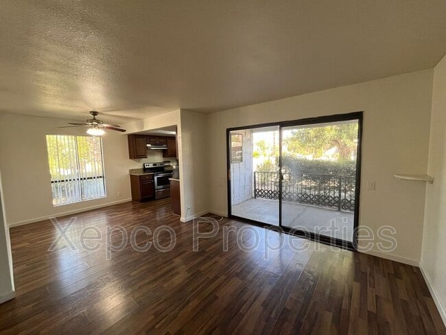 Building Photo - 5285 E Waverly Dr