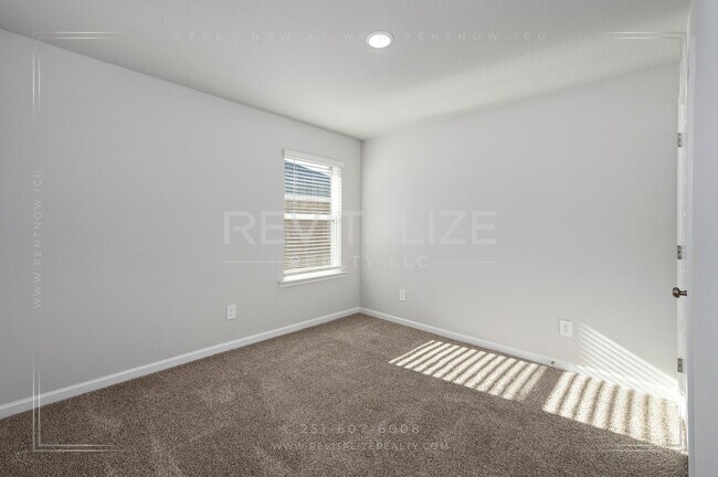 Building Photo - Smart 4 Bd / 2 Ba Home in West Mobile Gated Community