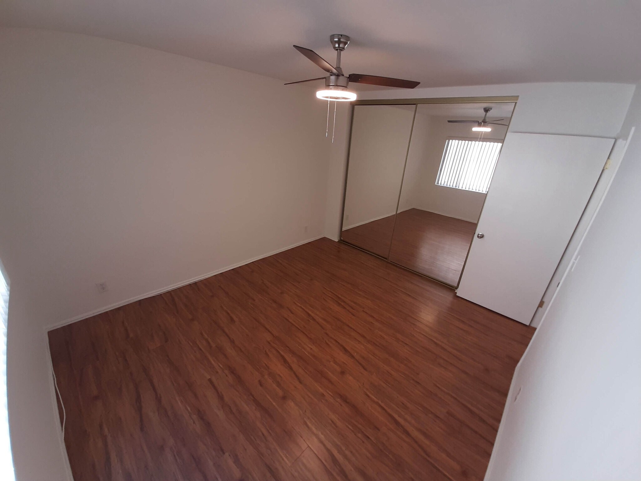 Building Photo - 14804 Dickens St