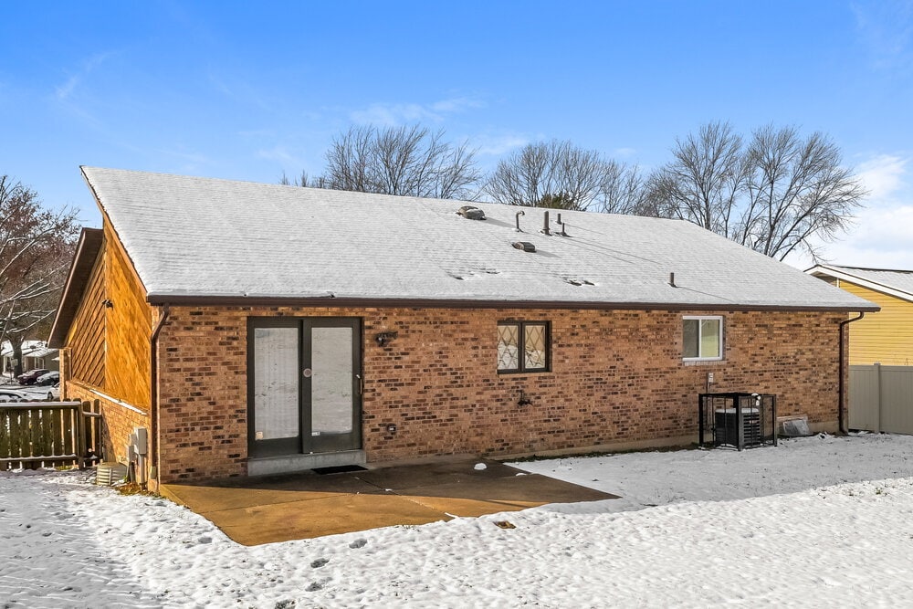 Building Photo - 11990 Roseview Ln