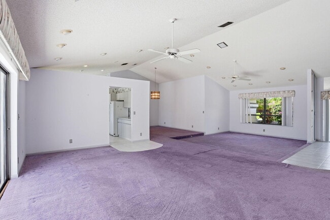 Building Photo - 9476 El Clair Ranch Rd