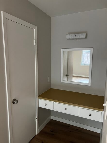 Building Photo - 2410 Audubon Pl