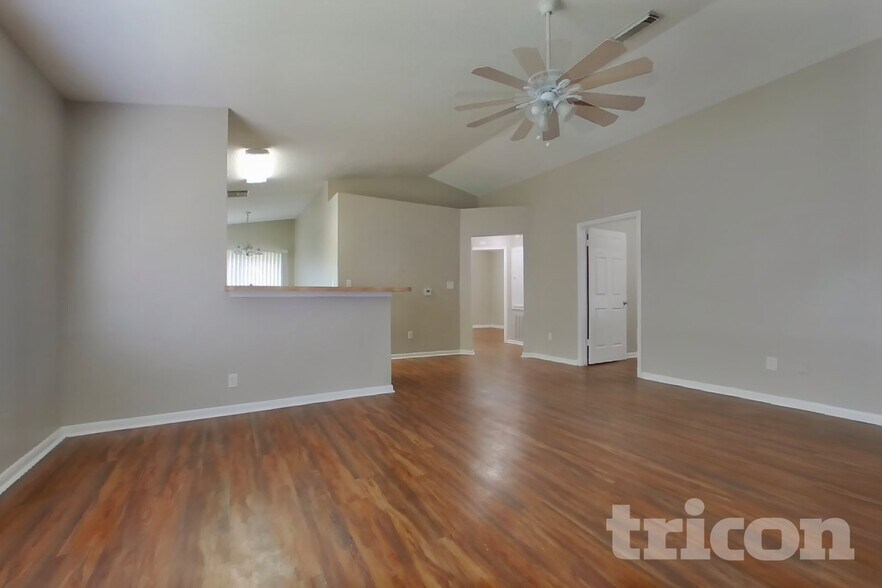 Building Photo - 3130 Kelling St