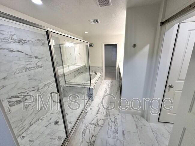 Building Photo - 3226 E 2930 S