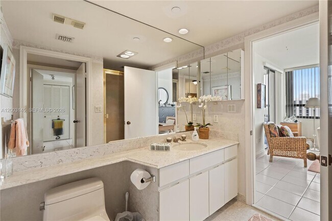 Building Photo - 11113 Biscayne Blvd