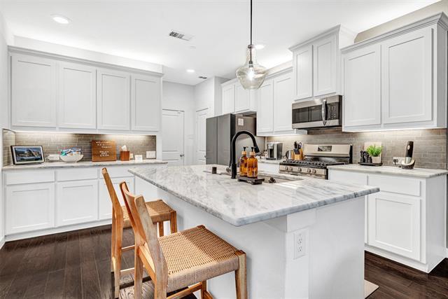 Building Photo - 2725 Starburst Dr