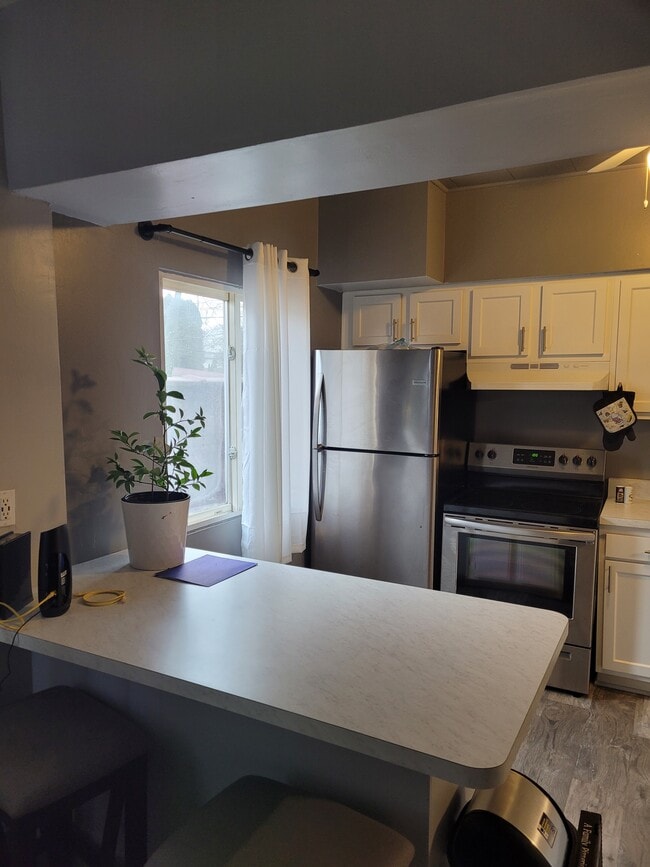 Building Photo - 1505 Aster Ave