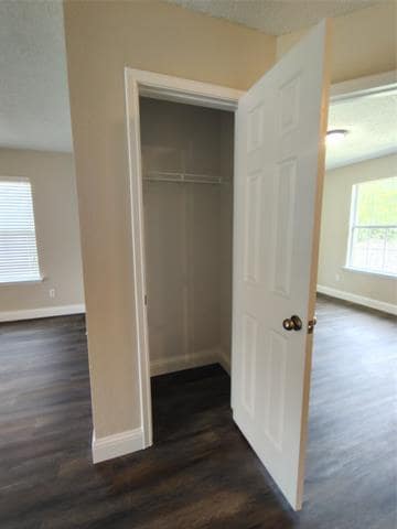 Building Photo - 8100 MacGregor Dr