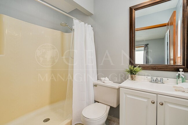 Building Photo - TOWNHOMES WEST, PORT ORANGE!