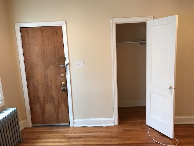 Livingroom - 2821 7th St NE