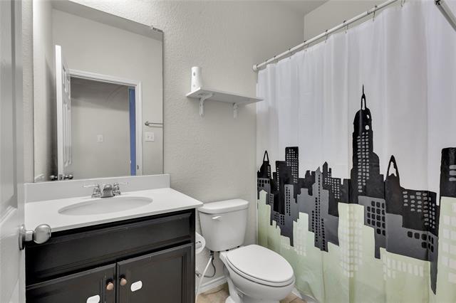 Building Photo - 8028 Larch Ln