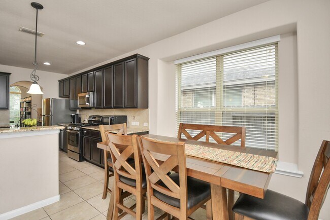 Building Photo - 17510 Woodfalls Ln