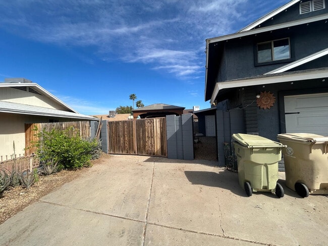 Building Photo - 6916 W Georgia Ave