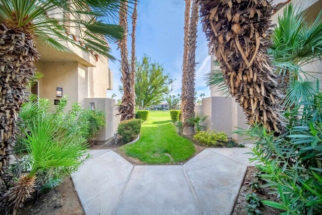 Building Photo - 55430 Laurel Valley