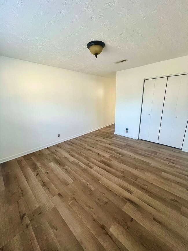 Building Photo - Buena Vista Cottage for Rent!