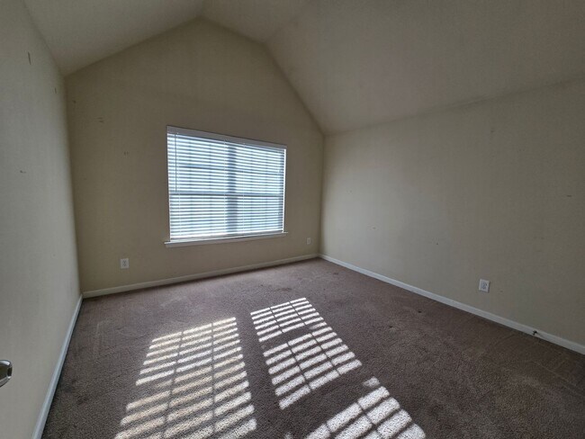 Building Photo - 156 Salisbury Ln