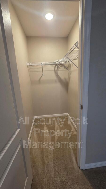 Building Photo - 3867 Hampstead Ln