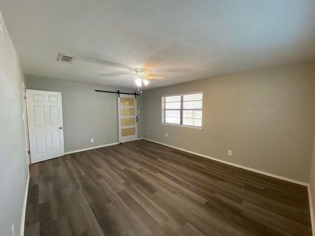 Building Photo - 5218 Green Valley Trail
