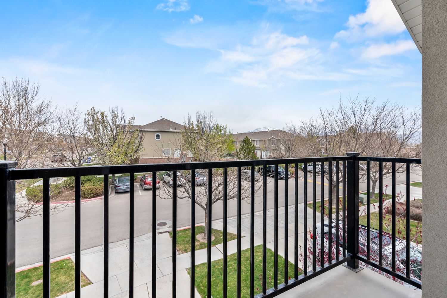Building Photo - 231 E Sunshine Dr