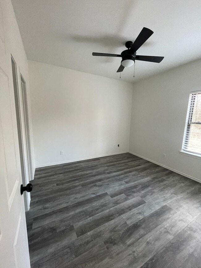 Building Photo - 265-267 Chisholm Trail
