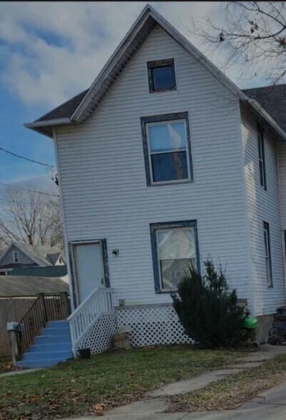 Building Photo - 1127 Jackson St