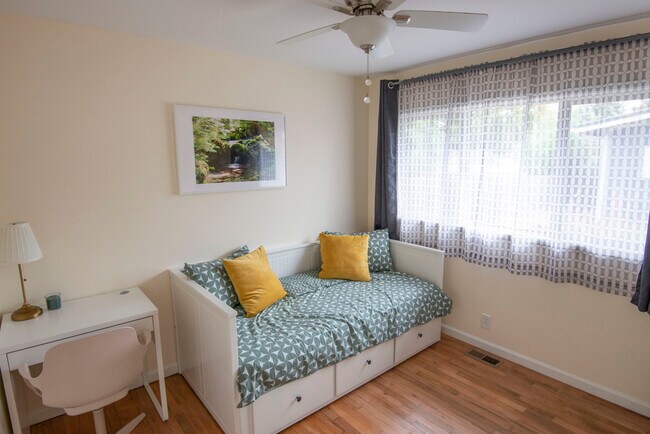 2nd Bedroom - 9224 N Tyler Ave