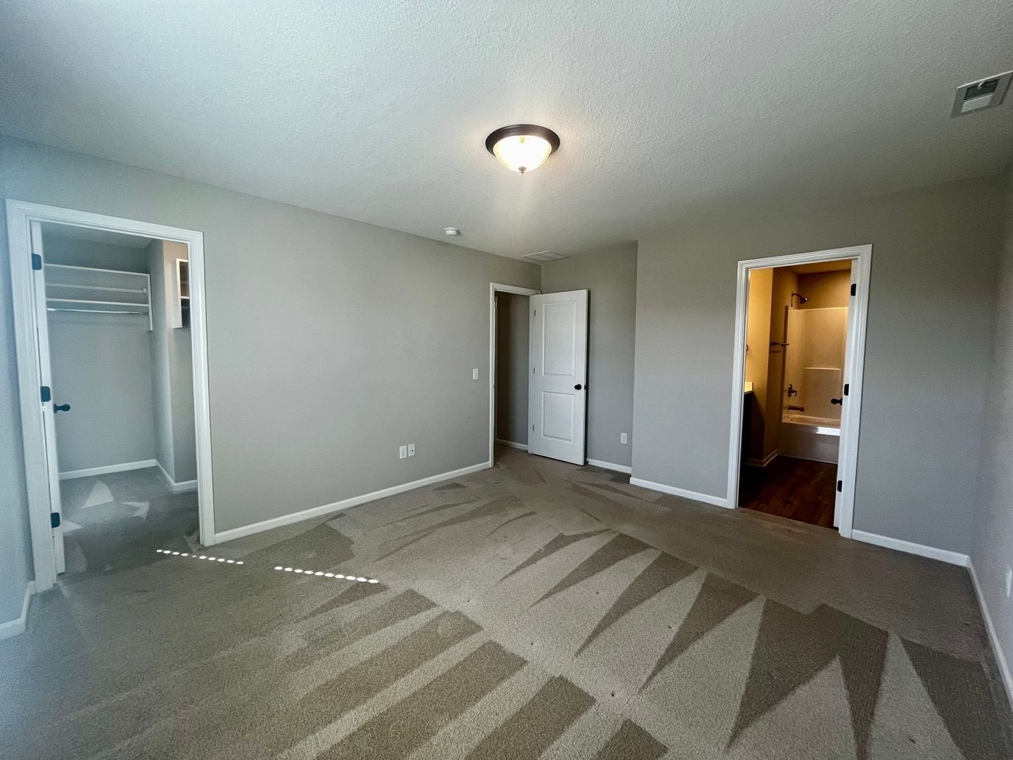 Building Photo - 1630 Teniente Ct