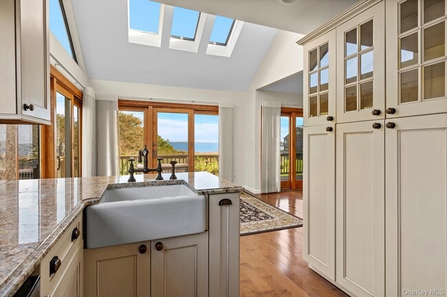 Building Photo - 59 Watchogue Ave