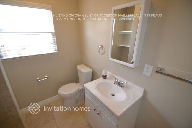 Building Photo - 2303 W 75th St