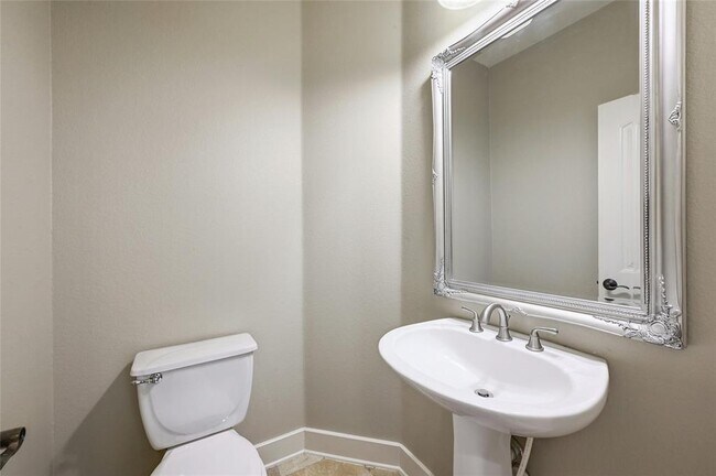 Building Photo - 116 Tallstar Dr