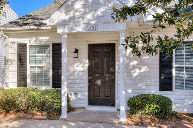 Building Photo - 1531 Abby Way