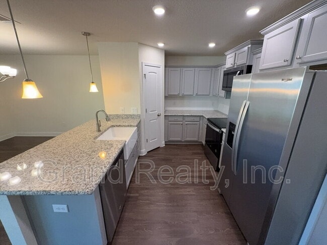 Building Photo - 4397 Village Oak Ln