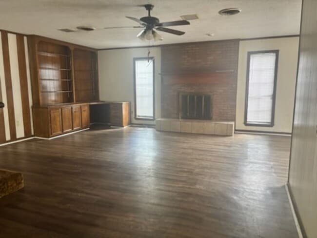 Building Photo - 3957 California Ave