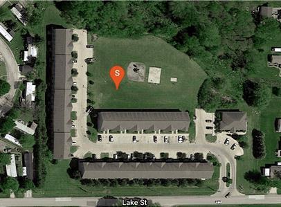 Primary Photo - 1850 Lake St