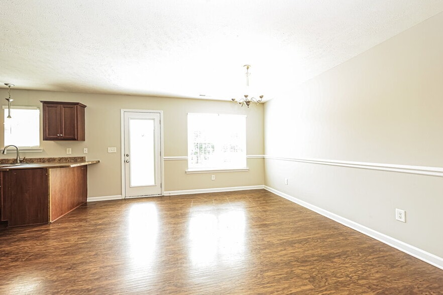 Building Photo - 624 Big Hurricane Dr