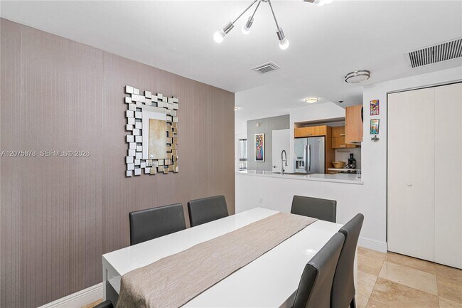Building Photo - 350 S Miami Ave
