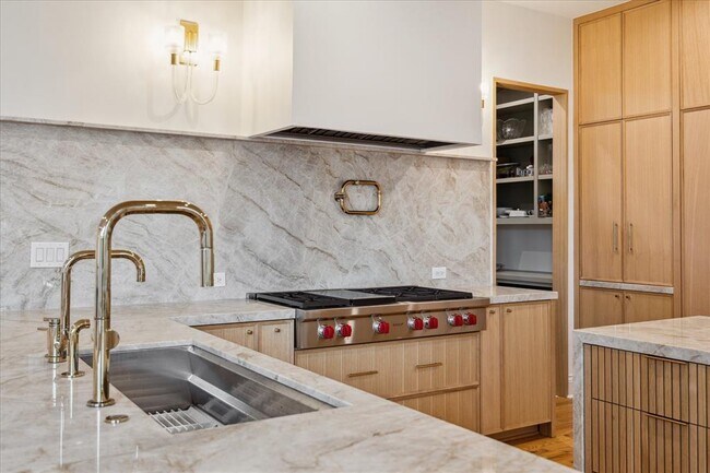 Building Photo - 6206 Piping Rock Ln